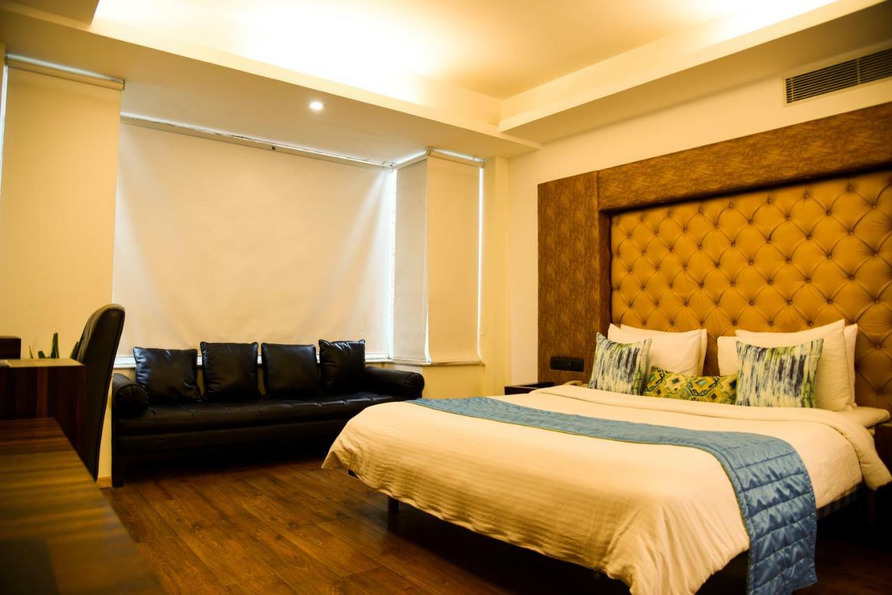 Virohaa Hotel Nuova Delhi Esterno foto