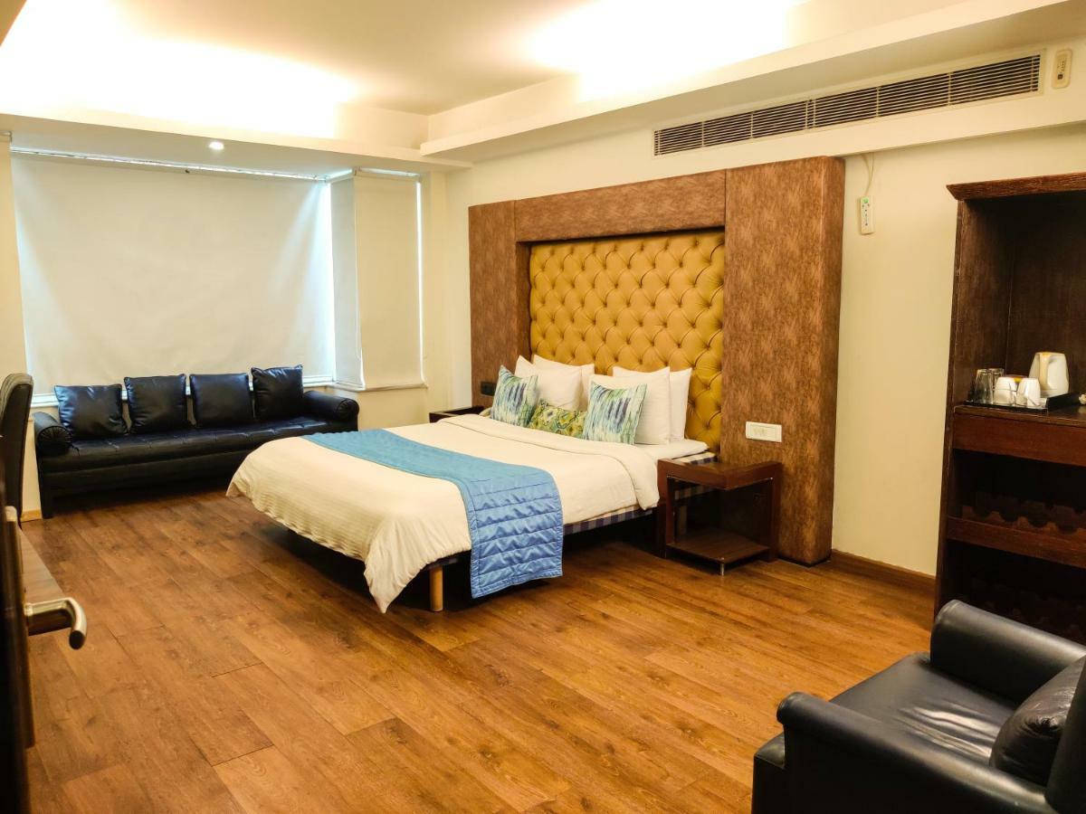 Virohaa Hotel Nuova Delhi Esterno foto