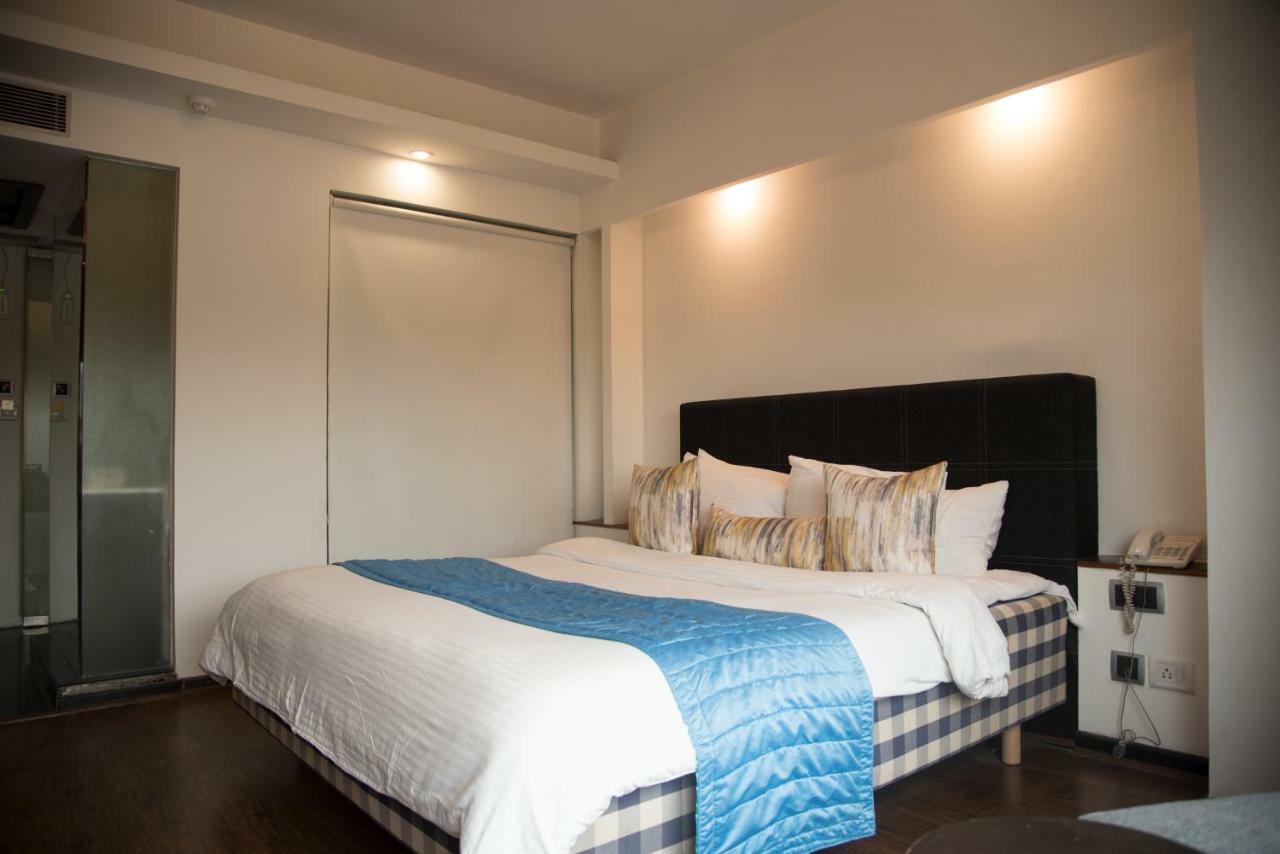 Virohaa Hotel Nuova Delhi Esterno foto